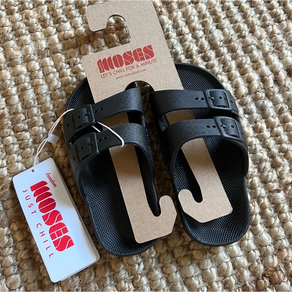 NWT Freedom Moses Black Slides Sandals Kids 8-8.5
